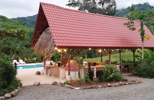 Parrita House | Idyllic Bungalow in Private Jungle with Large Pool