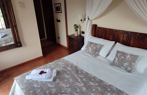 Ronda Hotel | Hacienda Puerto de Las Muelas: Nature Retreat by Tajo de Ronda