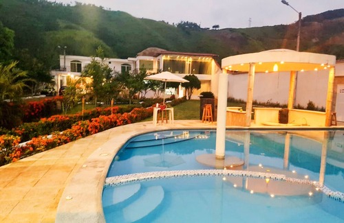 Sua House | Beautiful Hacienda Style House Steps from the Beach