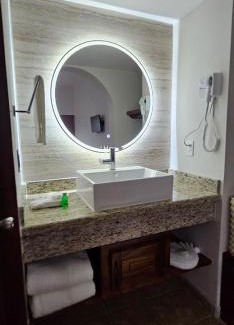 Loreto Hotel | Oceanfront Oasis at Hacienda Suites Loreto for Families