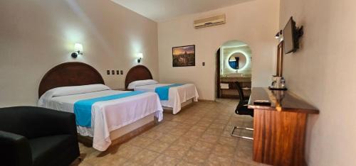 Loreto Hotel | Oceanfront Oasis at Hacienda Suites Loreto for Families