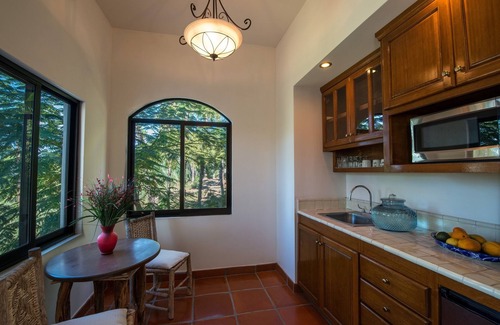 Todos Santos Hotel | Discover Hacienda Todos Los Santos: Pool, Spa & Family-Friendly