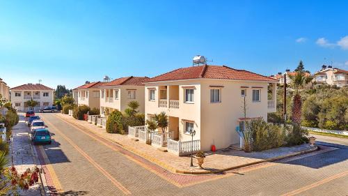Mazotos Villa | Hadjios Valley: 4-Star Retreat with Oceanfront Pool