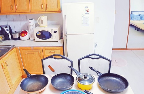 Maenari Apartment | Discover Comfort at Hadonghjkkll - Pet and Child Friendly