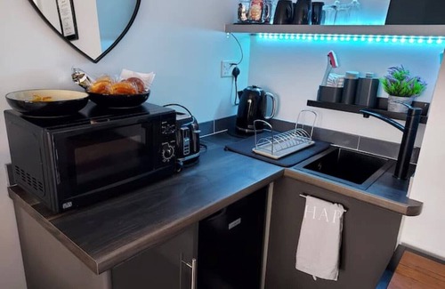 Wing Apartment | Cozy Hadrians Wall Studio with Child-Friendly Amenities