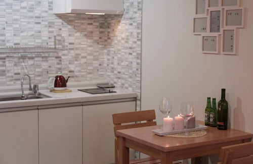 Yeosu House | Family-Friendly Haedeulchae Pension with Kitchen Amenities