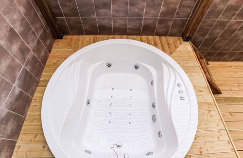 Haenam Hotel | Discover Haenam Plus Self Check-in Motel with Hot Tub & Kitchen