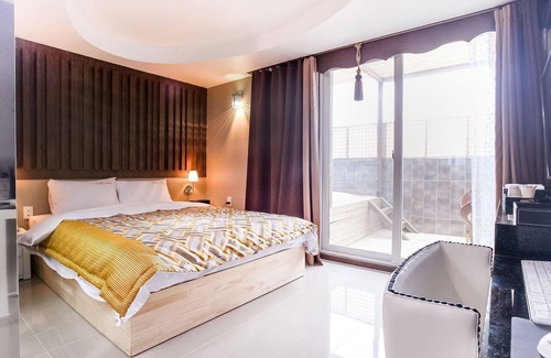 Haenam Hotel | Discover Haenam Plus Self Check-in Motel with Hot Tub & Kitchen