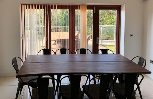 Amroth House | Pet-Friendly Haven at Hafan Dawel - A 5-Star Retreat