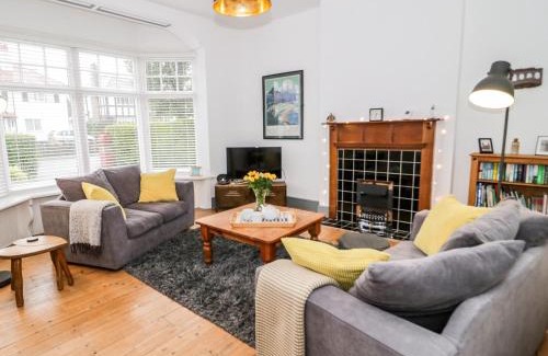Rhos on Sea Apartment | Discover Hafan Y Mor: Family-Friendly 4-Star Retreat