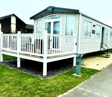 Rhyd-y-clafdy Ski Chalet | Hafan y Mor Park 3-Bed Caravan Sleeps 8 Pets Ok