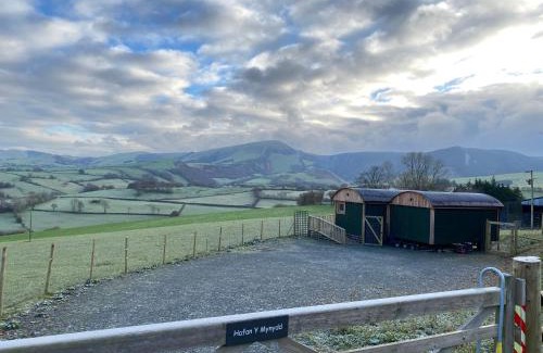 Machynlleth Apartment | Accessible Double Shepherd Hut at Hafan y Mynydd - 9.9/10 Rated