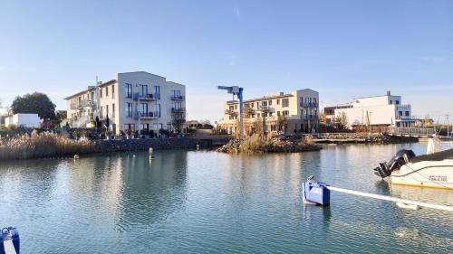 Kahnsdorf Apartment | Discover Hafen 17: Your Family Haven by Hainer See