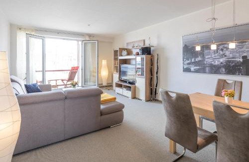 Zentrum Apartment | Hafenflair: Family-Friendly Retreat with Great Reviews