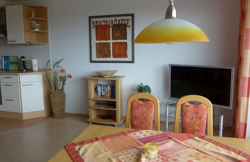 Horum Apartment | Comfortable Hafenkieker with Internet for Families of 4