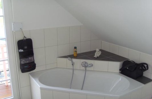 Monkebude House | Inviting Haffblick Am Mühlenberg with Breakfast & Family Amenities