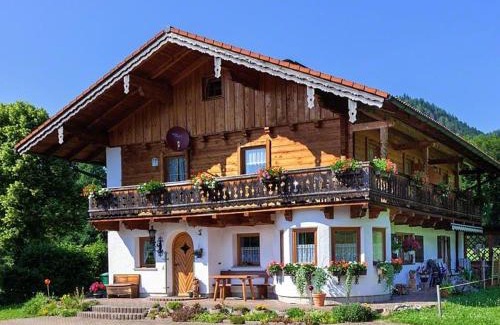 Oberau House | Family-Friendly Hafnerlehen Aschauer with Kitchen Amenities