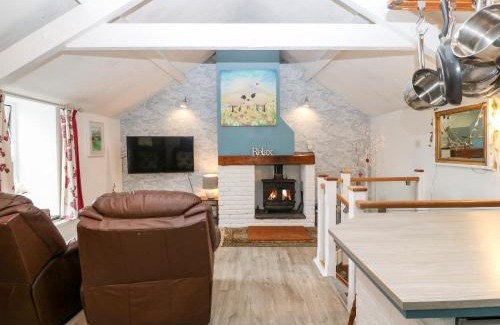 Llanddeiniolen House | Discover Hafod: Pet-Friendly Retreat Rated 9.5/10