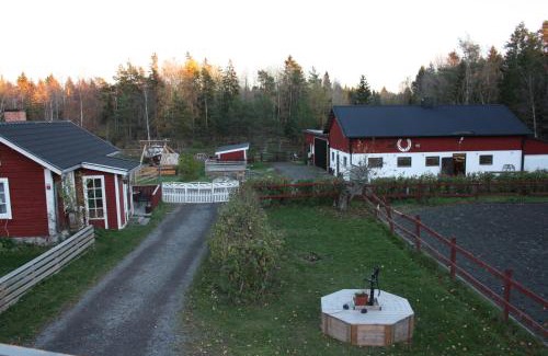 Herrang House | Pet Friendly Haga Gård och Stall with Hot Tub & Kitchen