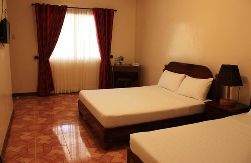 Bogo Resort | Enjoy Hagnaya Beach Resort with Pool and Restaurant Access