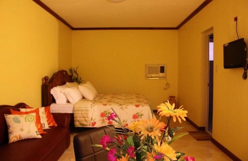Bogo Resort | Enjoy Hagnaya Beach Resort with Pool and Restaurant Access