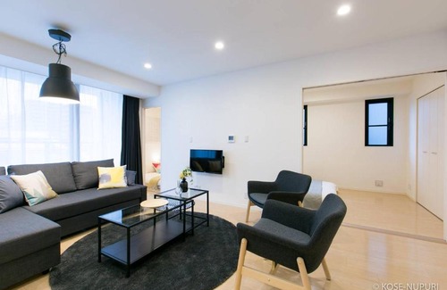 Naka Ward House | Convenient Stay Near Peace Park - 9/10 Guest Rated