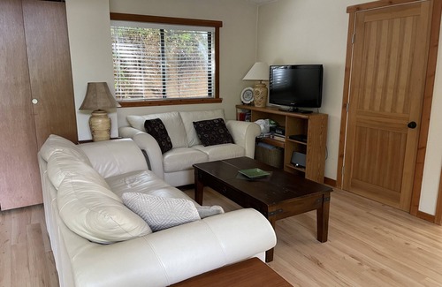 Mansons Landing Cabin | Family-Friendly Casita with Pool and Lake Views
