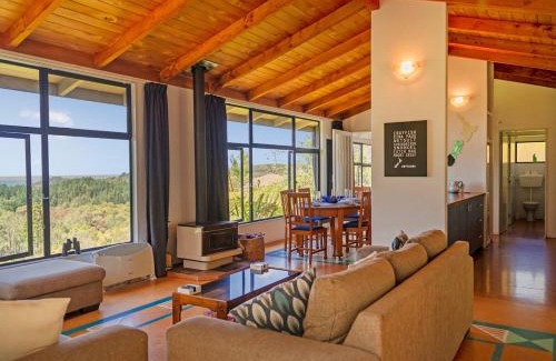 Hahei House | Ideal Hahei Hideaway - Family and Pet Friendly Retreat