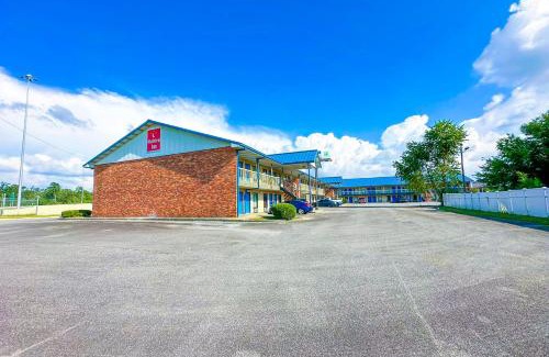 Hahira Hotel | Convenient Hahira Inn By OYO with Pet-Friendly Options