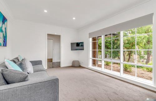 Hahndorf House | Discover Hahndorf Creek Retreat: Family-Friendly Getaway