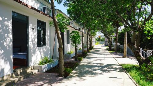 Phan Rang House | Oceanfront Hải An Homestay with Garden Views