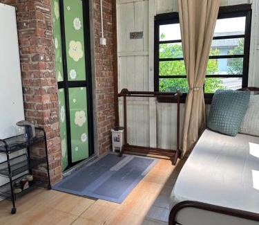 Kampung Padang Midin House | Exceptional Haji Othman Farm: Child-Friendly Retreat
