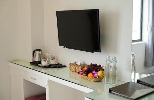 Poipet Hotel | Oceanfront Relaxation at Hak Huot Hotel with Spa & Pool
