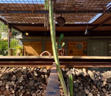 Eshkol Cabin | Pet-Friendly HaKaron Hotel with Pool and Kitchen Amenities
