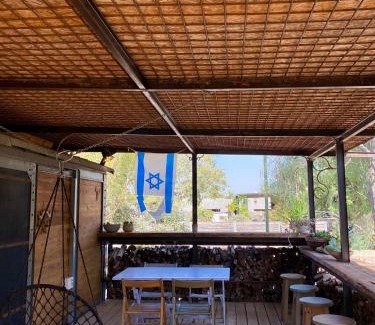 Eshkol Cabin | Pet-Friendly HaKaron Hotel with Pool and Kitchen Amenities