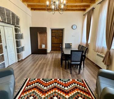 Gyumri House | Top-Rated Hakobyan 84 Guest House in Gyumri