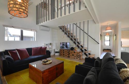 Hokujo Ski Chalet | Guest Rated 10/10: Hakuba Loftet - Japanese Scandinavian Villa