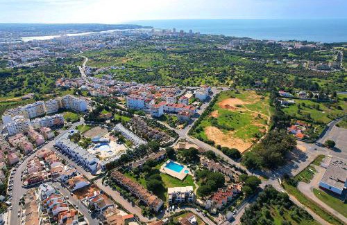 Montes de Alvor Apartment | Experience Hakuna Matata House: Oceanfront Family Retreat