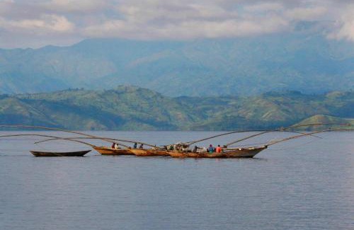 Gisenyi Cabin | Beachfront Escape at Hakuna Matata Lodge - 4-Star Retreat
