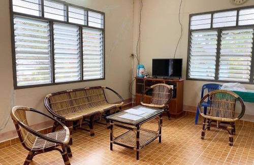 Than To House | Pet-Friendly Halabala Guesthouse for Your Family Stay