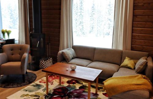 Syote House | Unforgettable Family Stays at Halaus - Rated 10/10!