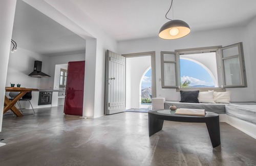 Naxos Villa | Experience Halcyon Suites and Villas Naxos with Ocean Views