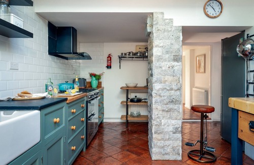 Teignmouth House | Haldon View - Idyllic Country Retreat with Hot Tub & Views