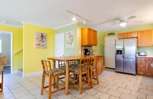 Kahaluu Bay House | Experience Hale A Kai: Family-Friendly Retreat with Hot Tub