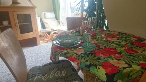 Brandsbek House | Pet-Friendly Hale Aloha with Breakfast and Kitchen Access