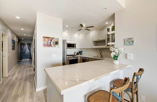 Wailua House Lots Condo | Oceanfront Haven: Hale Awa'puhi 2-BR with Pool & Views