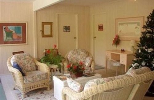 Kealia Bed & Breakfast | Cozy Hale-hoola B & B: Breakfast Included, Top Rated 8.8/10