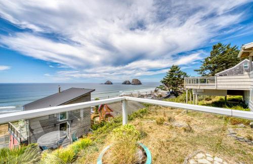 Oceanside Apartment | Family-Friendly Retreat at Hale Kaalawai Unit A - Rated 9/10