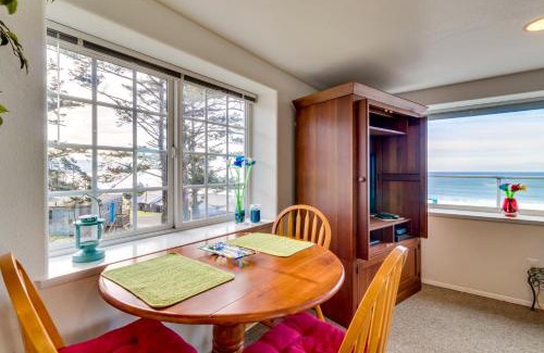 Oceanside Apartment | Family-Friendly Retreat at Hale Kaalawai Unit A - Rated 9/10