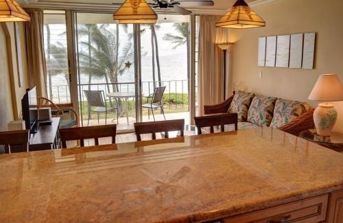 Kihei Apartment | Explore Hale Kai O'Kihei 302 with Oceanfront Views